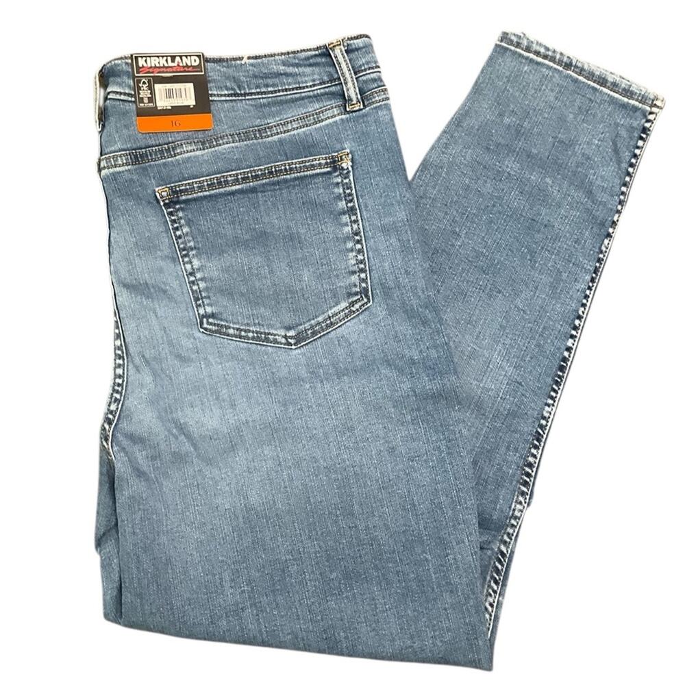 Kirkland Signature Light Blue Jeans High Rise Stretch Size 16 NWT